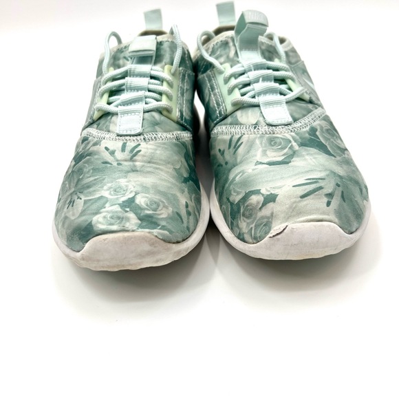 Nike Women’s Juvenate Floral Blue Tennis Sneakers Size 8 - Picture 9 of 16